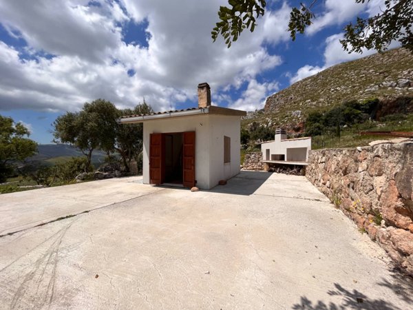 casa indipendente in vendita a Custonaci