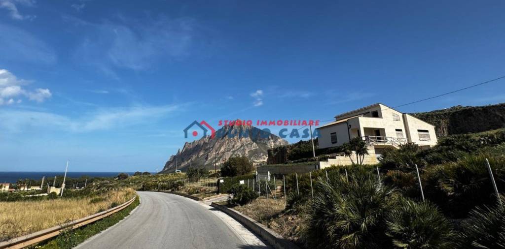 casa indipendente in vendita a Custonaci in zona Cornino