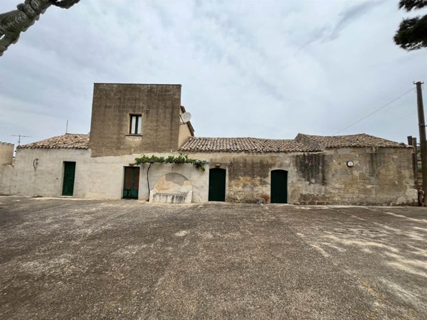 casa indipendente in vendita a Custonaci