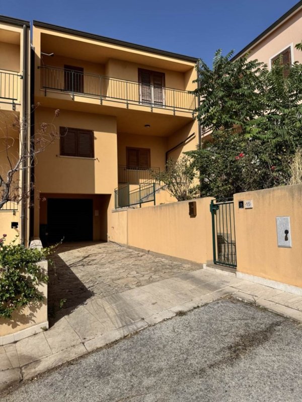 casa indipendente in vendita a Custonaci