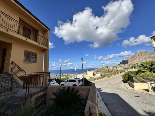 casa indipendente in vendita a Custonaci