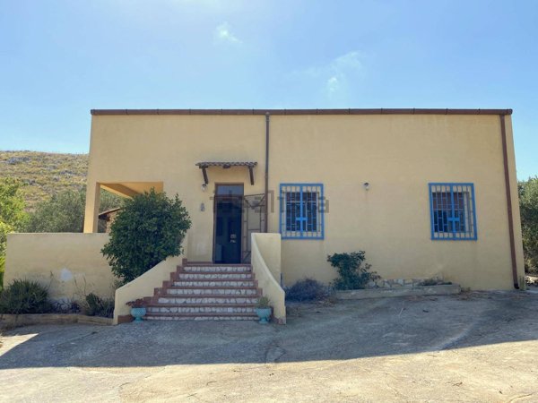 casa indipendente in vendita a Custonaci