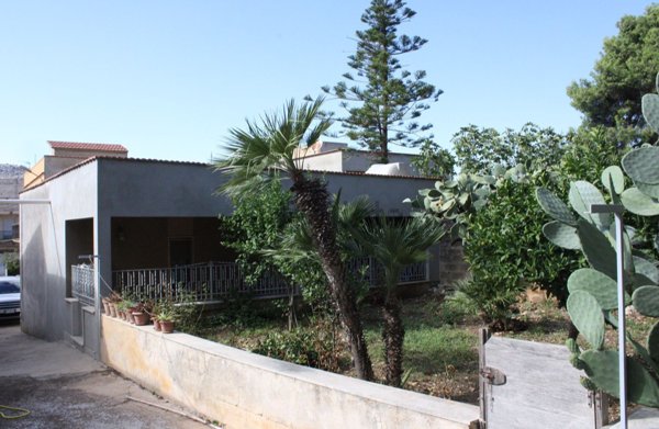 casa indipendente in vendita a Custonaci in zona Cornino