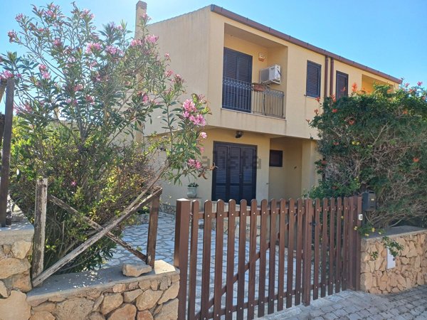 casa indipendente in vendita a Custonaci in zona Cornino