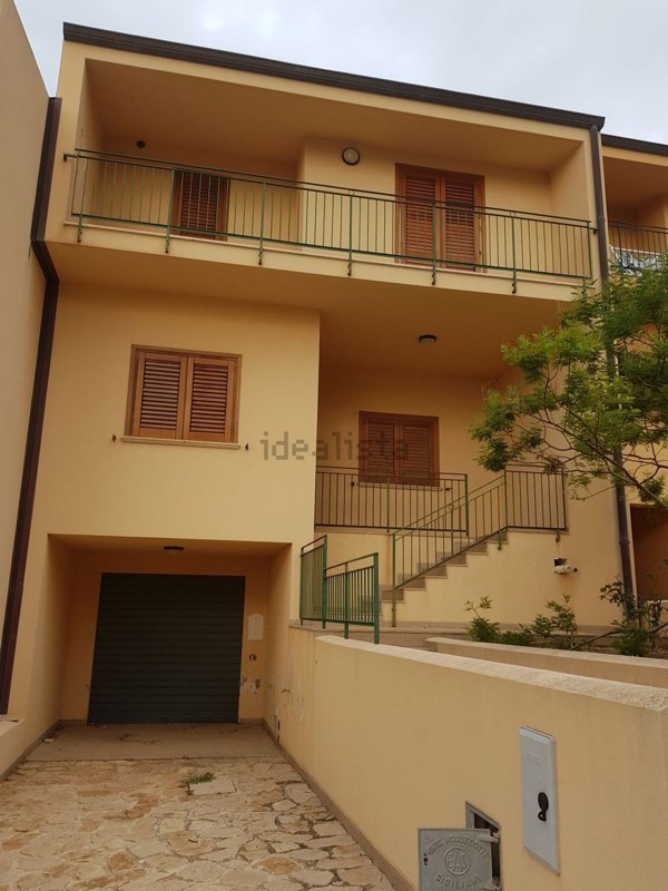 casa indipendente in vendita a Custonaci in zona Cornino