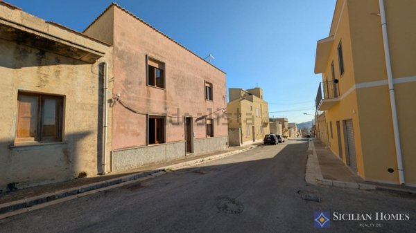 casa indipendente in vendita a Custonaci