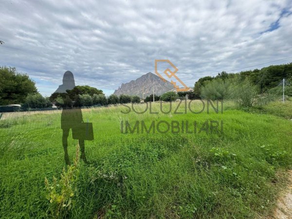 terreno edificabile in vendita a Custonaci in zona Cornino