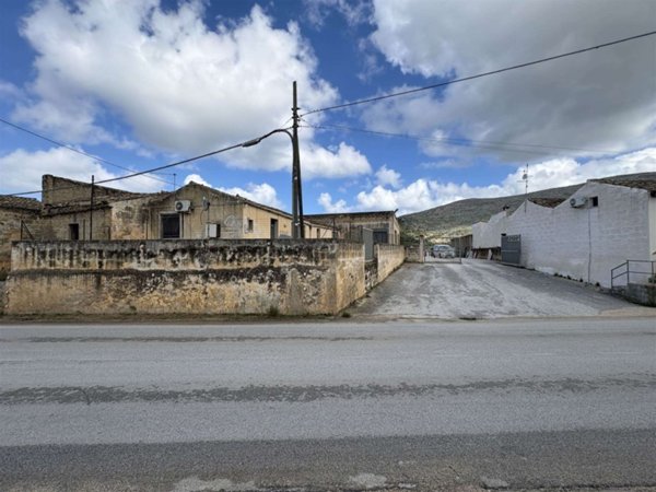 locale commerciale in vendita a Custonaci in zona Purgatorio