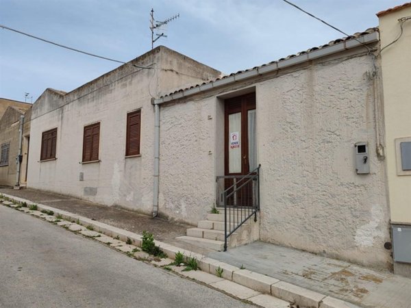 casa indipendente in vendita a Custonaci