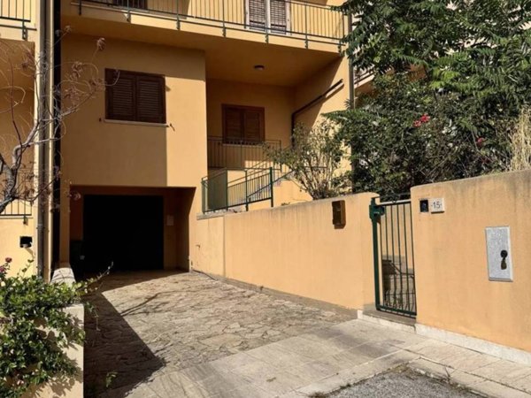 casa indipendente in vendita a Custonaci