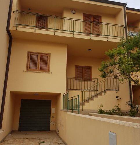casa indipendente in vendita a Custonaci in zona Santa Lucia