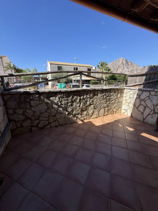 casa indipendente in vendita a Custonaci in zona Cornino