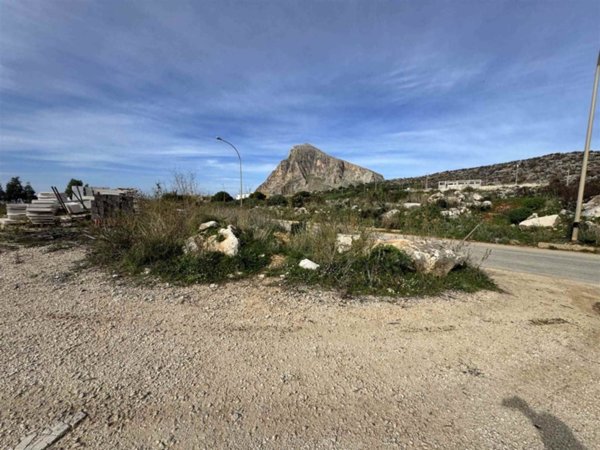 terreno in vendita a Custonaci in zona Assieni