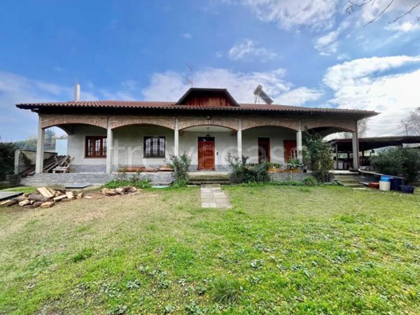 casa indipendente in vendita a Moasca