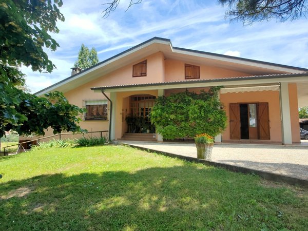 casa indipendente in vendita a Moasca