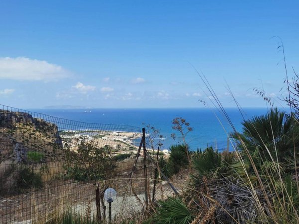 casa indipendente in vendita ad Erice