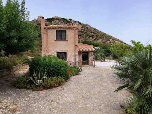 casa indipendente in vendita ad Erice