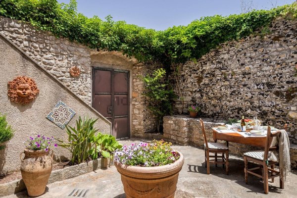 pentavano in vendita ad Erice