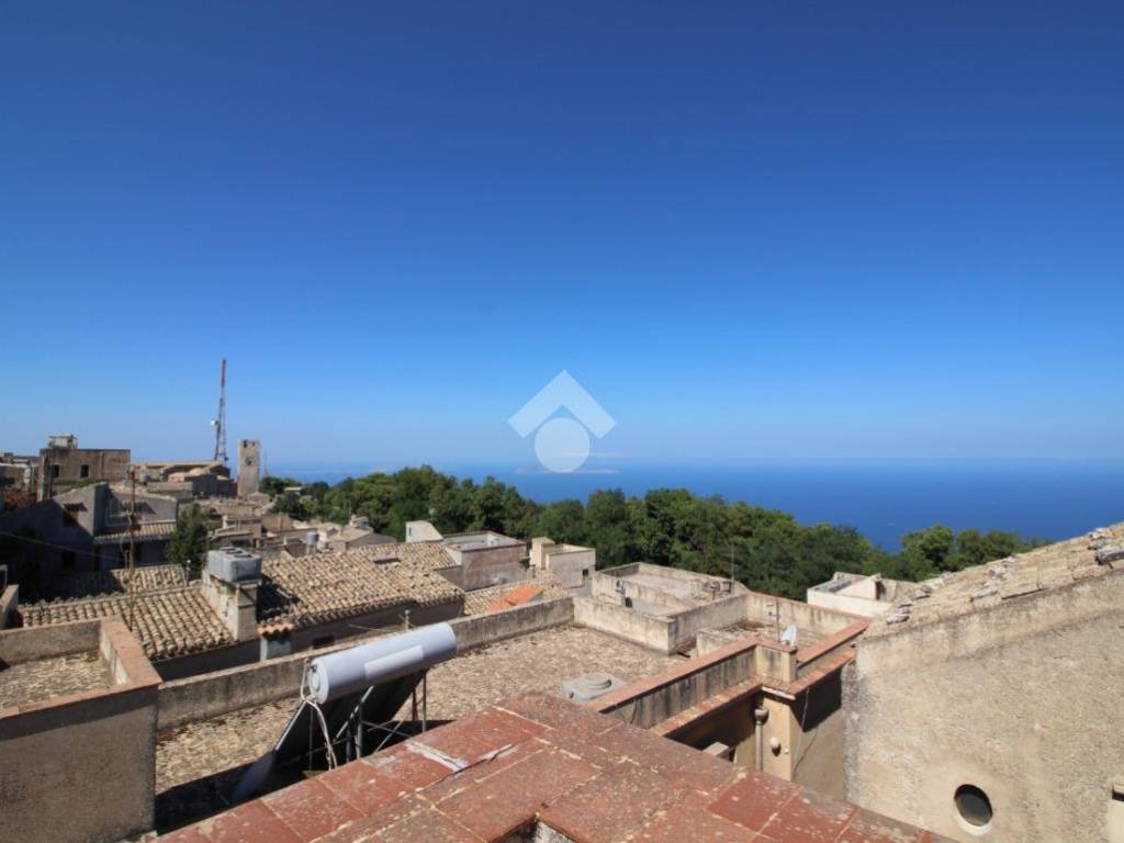 pentavano in vendita ad Erice