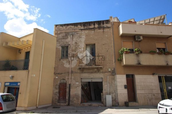 quadrivano in vendita ad Erice