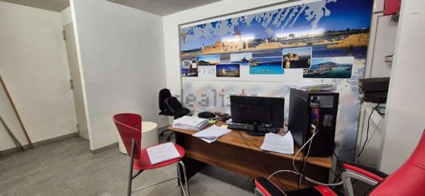 locale di sgombero in vendita ad Erice