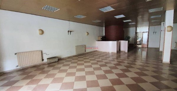 locale commerciale in vendita ad Erice