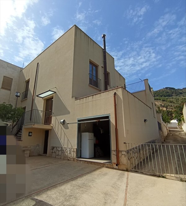 casa indipendente in vendita ad Erice