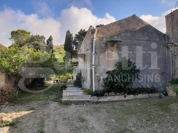 casa indipendente in vendita ad Erice