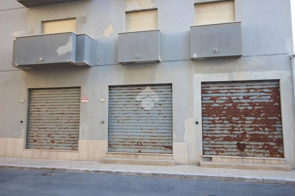 locale di sgombero in vendita ad Erice