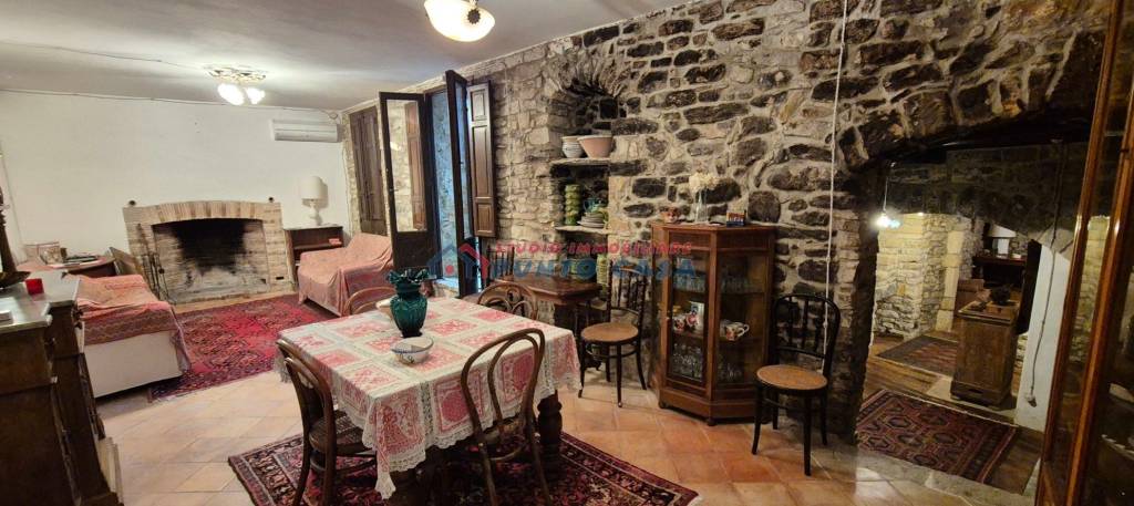 casa indipendente in vendita ad Erice