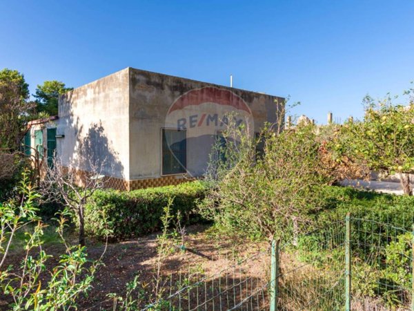 casa indipendente in vendita ad Erice in zona Pizzolungo