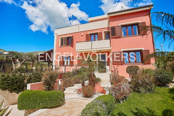 casa indipendente in vendita ad Erice