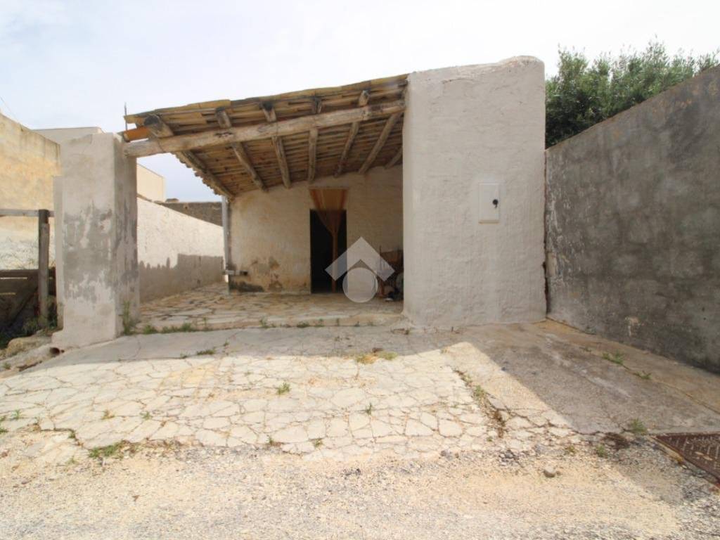 casa indipendente in vendita ad Erice in zona Pizzolungo