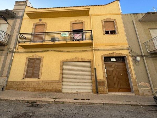 casa indipendente in vendita ad Erice