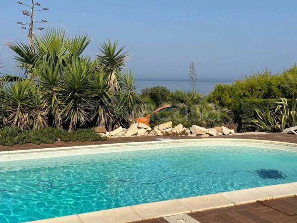 casa indipendente in vendita ad Erice