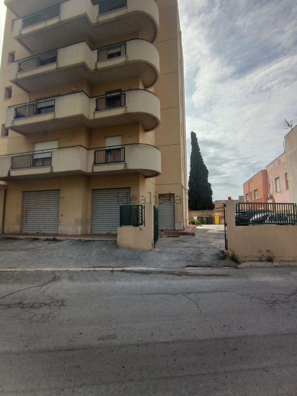 locale di sgombero in vendita ad Erice in zona Casa Santa