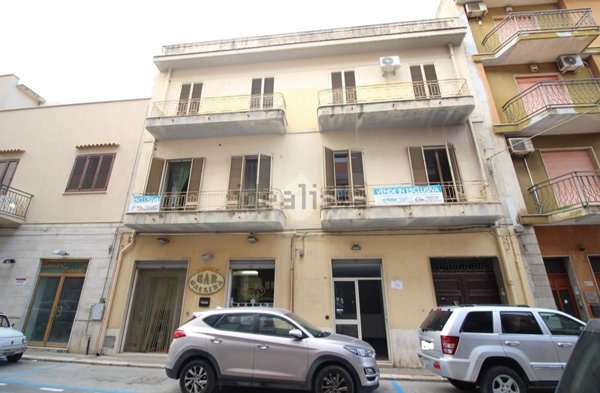 locale commerciale in vendita ad Erice