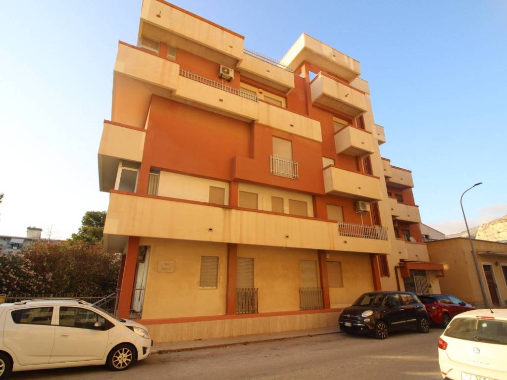 appartamento in vendita ad Erice in zona Casa Santa