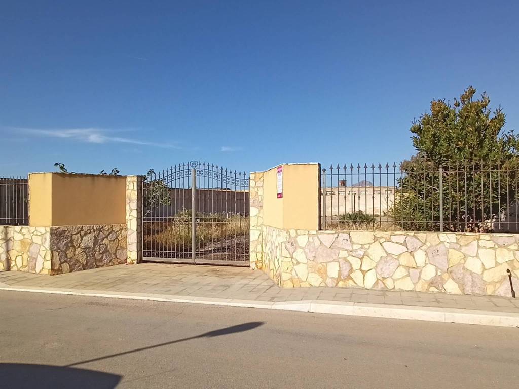 terreno agricolo in vendita ad Erice in zona Pizzolungo