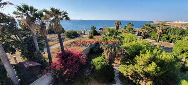 casa indipendente in vendita ad Erice in zona Pizzolungo