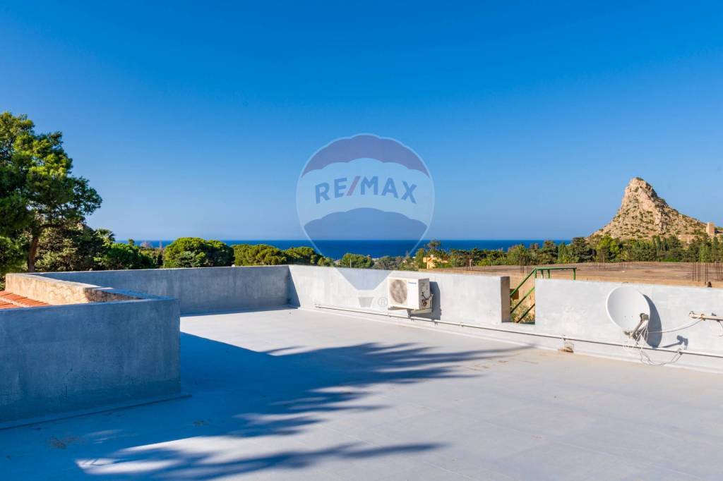 casa indipendente in vendita ad Erice in zona Pizzolungo