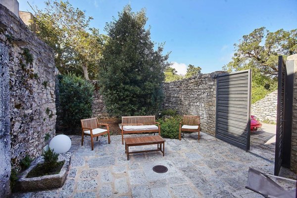 pentavano in vendita ad Erice