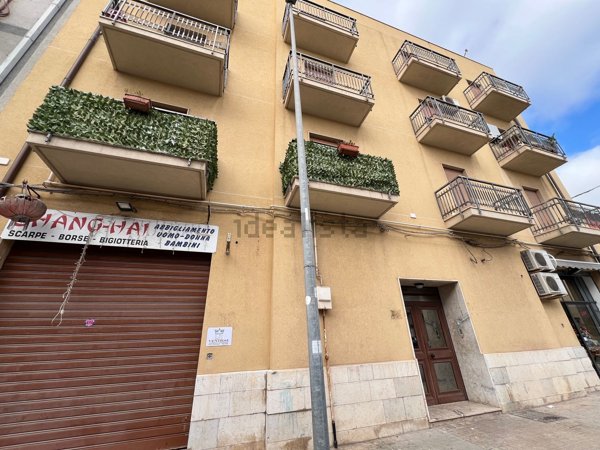 locale commerciale in vendita ad Erice