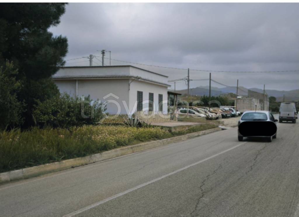 appartamento in vendita ad Erice in zona Napola