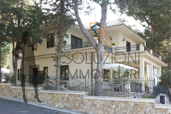 casa indipendente in vendita ad Erice