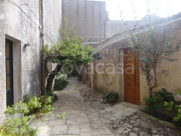casa indipendente in vendita ad Erice