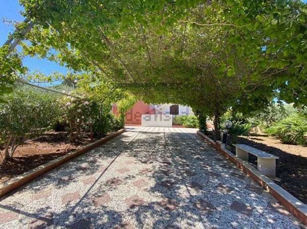 casa indipendente in vendita ad Erice in zona Pizzolungo