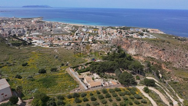 casa indipendente in vendita ad Erice