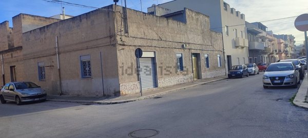 casa indipendente in vendita ad Erice