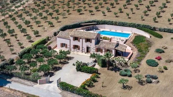 casa indipendente in vendita ad Erice